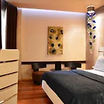 Les Fleurs Boutique Hotel